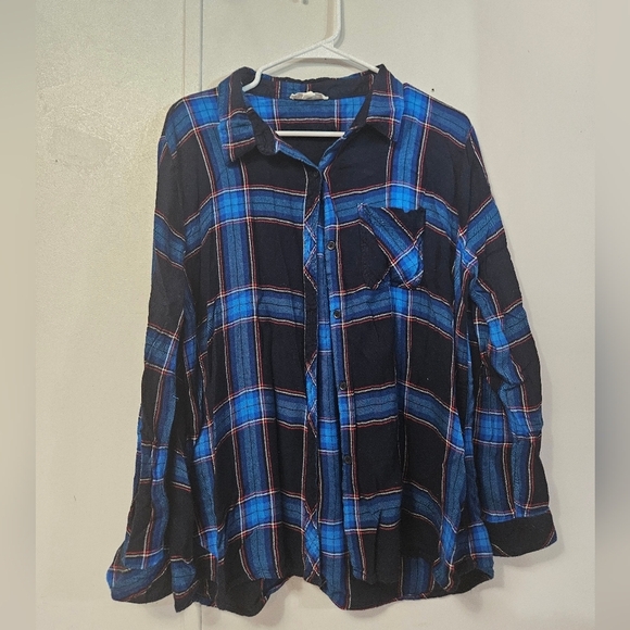beachlunchlounge Tops - Beachlunchlounge Blue And Black Plaid Button Down Shirt!